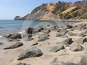 Five fingers in Bataan