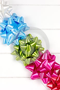 Five gift bows