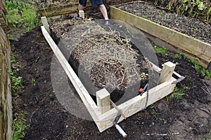 fix raised wooden bed to cultivate wood. cultivation at home