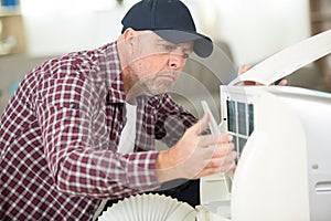 fixing and maintaining air conditioning system