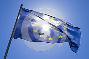 Bandera de Europa en viento 