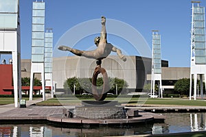 The Flair statue in Georgia International Plaza