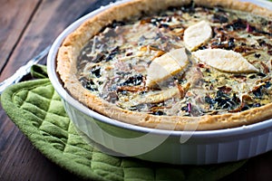 Flaky crust vegetable quiche pie