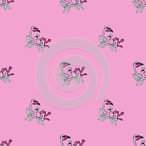 FLAMINGO CHILLING WITH COCKTAIL SEAMLESS PATTERN PINK
