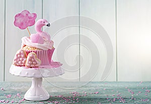 Flamingo cup cake