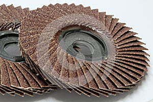 Flap abrasive disc