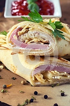 Flapjacks with cheese and ham