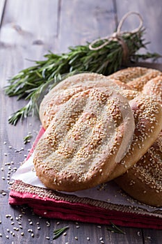 Flat bread with sesame seeds