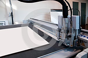 Flatbed cutter/router (cutting plotter) photo