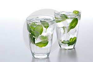 Flavor water with mint