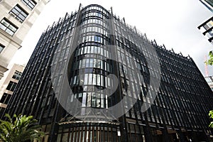 10 Fleet Place a high quality office building designed by architects Skidmore, Owings & Merrill and is situated on Fleet Place