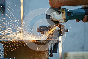 Flex cutting metal with sparks