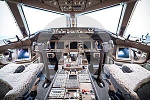 Flight deck in regular airplane