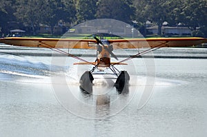 Float Plane Taxi