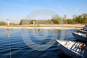 Floating boat bridge