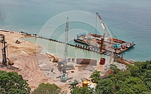 Floating construction platform