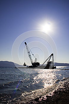 Floating crane