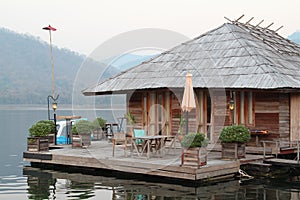 Floating hotel house