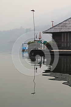 Floating hotel house