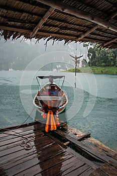 Floating houses and long tail boats at Chieou Laan lake