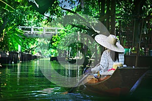 Floating market