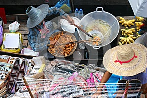 Floating Market boats