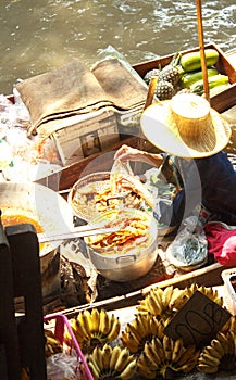 Floating market in Damnoen Saduak near Bangkok, Thailand.