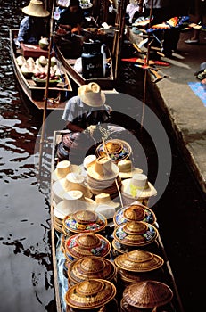 Floating markets of Damnoen Saduak photo