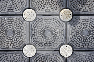Floating pavement blocks joined with circular cylindrical blocks