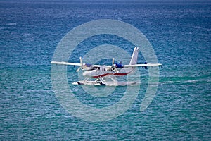 Floatplane mooring on open sea