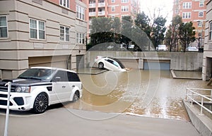 Flooding cars photo