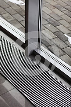 Floor heating grill vents