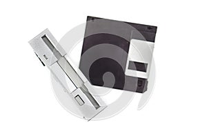 Floppy disk drive and diskette 02