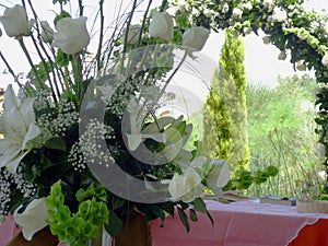floral arrangement for any type of parties such as weddings