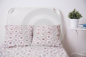 Floral bedding set