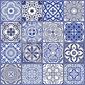 Floral seamless mosaic tile. Vector ceramic vintage pattern. Mediterranean, Ottoman