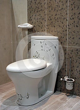 Floral toilet - home interiors