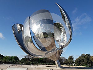 Floralis Generica Buenos Aires Argentina steel flower sculpture