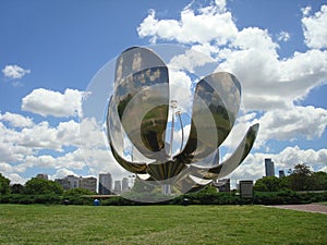 Floralis GenÃÂ©rica in Buenos Aires photo