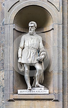 Benvenuto Cellini statue, by Luigi Pampaloni, 1839 photo