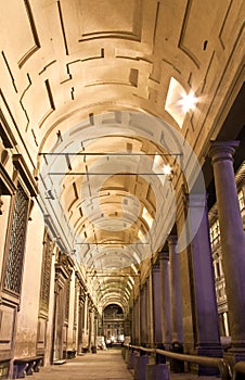 Florence Uffizi's Gallery entrance at night