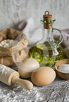 Flour, olive oil, eggs - the ingredients to prepare the dough for pasta