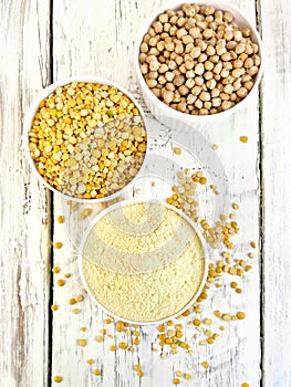 Flour pea and split pease in three bowls on board top