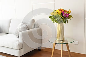 Flower arrangement in a nice living room