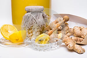 Honey, garlic, lemon and ginger - natural medicine, healthy food