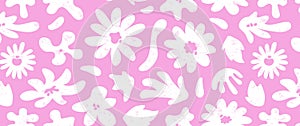 Flower retro seamless pattern, groovy floral background, summer grunge print, spring funky daisy textile. Abstract pink cute