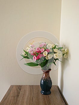Flower vase wood table decore
