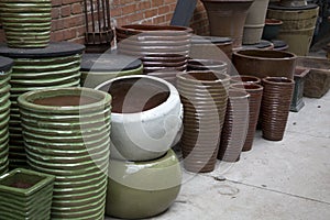 Flowerpots at the flower store