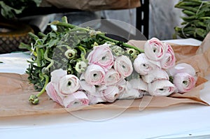 Flowers ansd cookies on sale on Valetines dy celebrations