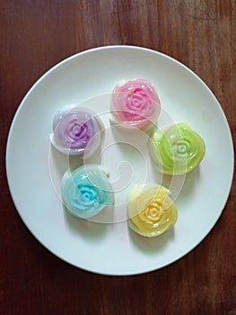 Flowerâ€‹ jellyâ€‹ madeâ€‹ fromâ€‹ butterflyâ€‹ peaâ€‹, purple sweetâ€‹ potatoâ€‹, pumkin, strawberry, pandan